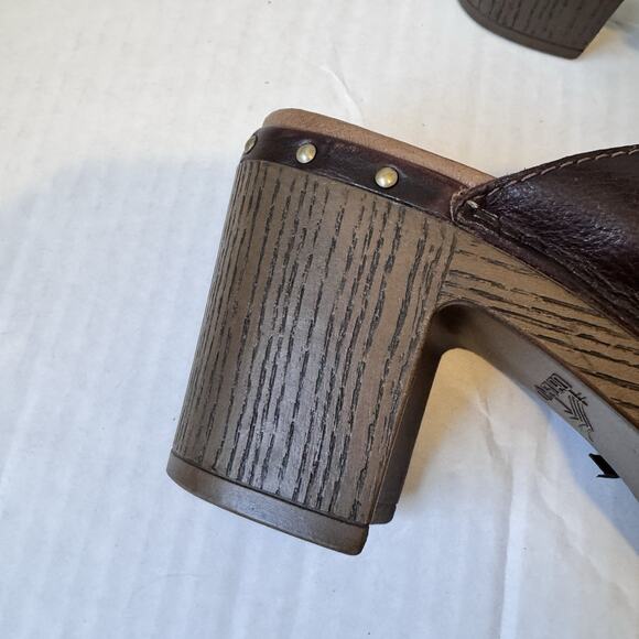 Dansko Shoes Womens Size 40 Leather Clogs Block Heel Stud Fringe Mule Retro - Picture 2 of 11